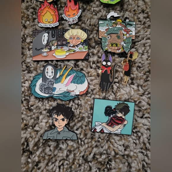 Studio ghibli anime pins (Howl's Moving Castle, ponyo, spirited away) - Picture 4 of 4